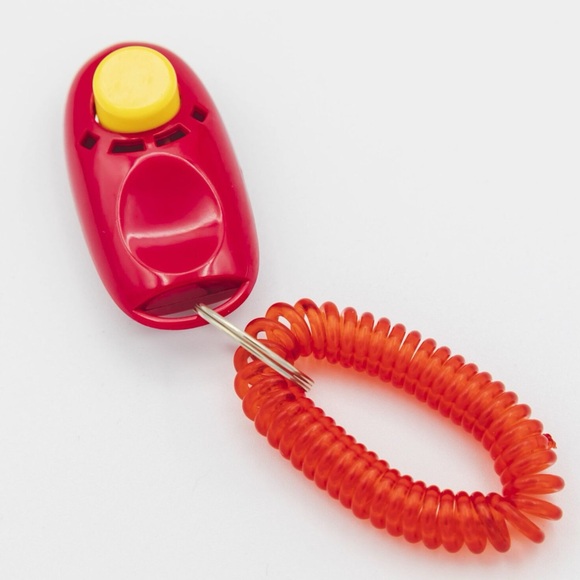 Qpets Red Q Clicker with Yellow Button - Picture 4 of 4